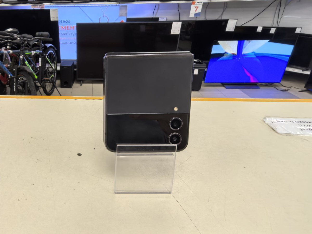 Смартфон Samsung Galaxy Z Flip 4 8/256