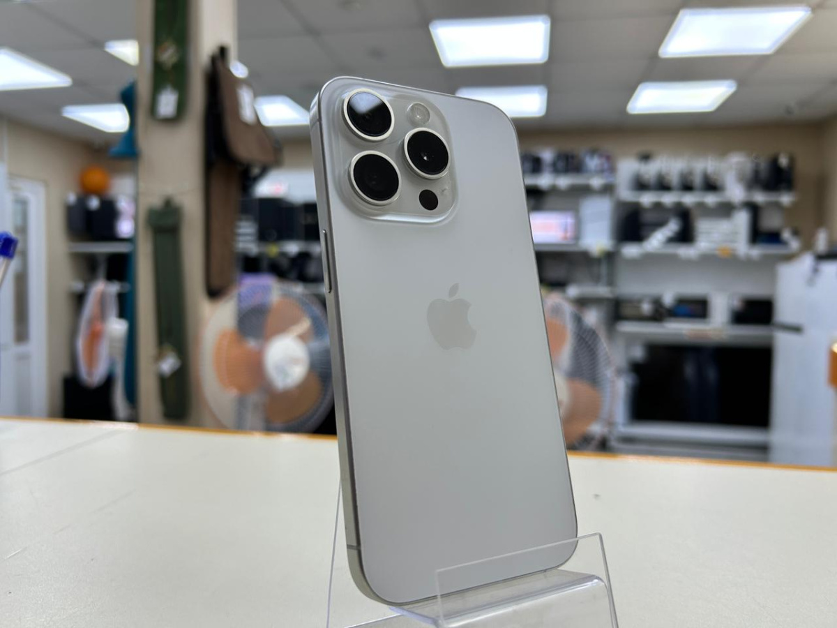 Смартфон Apple Iphone 15 Pro 128Gb