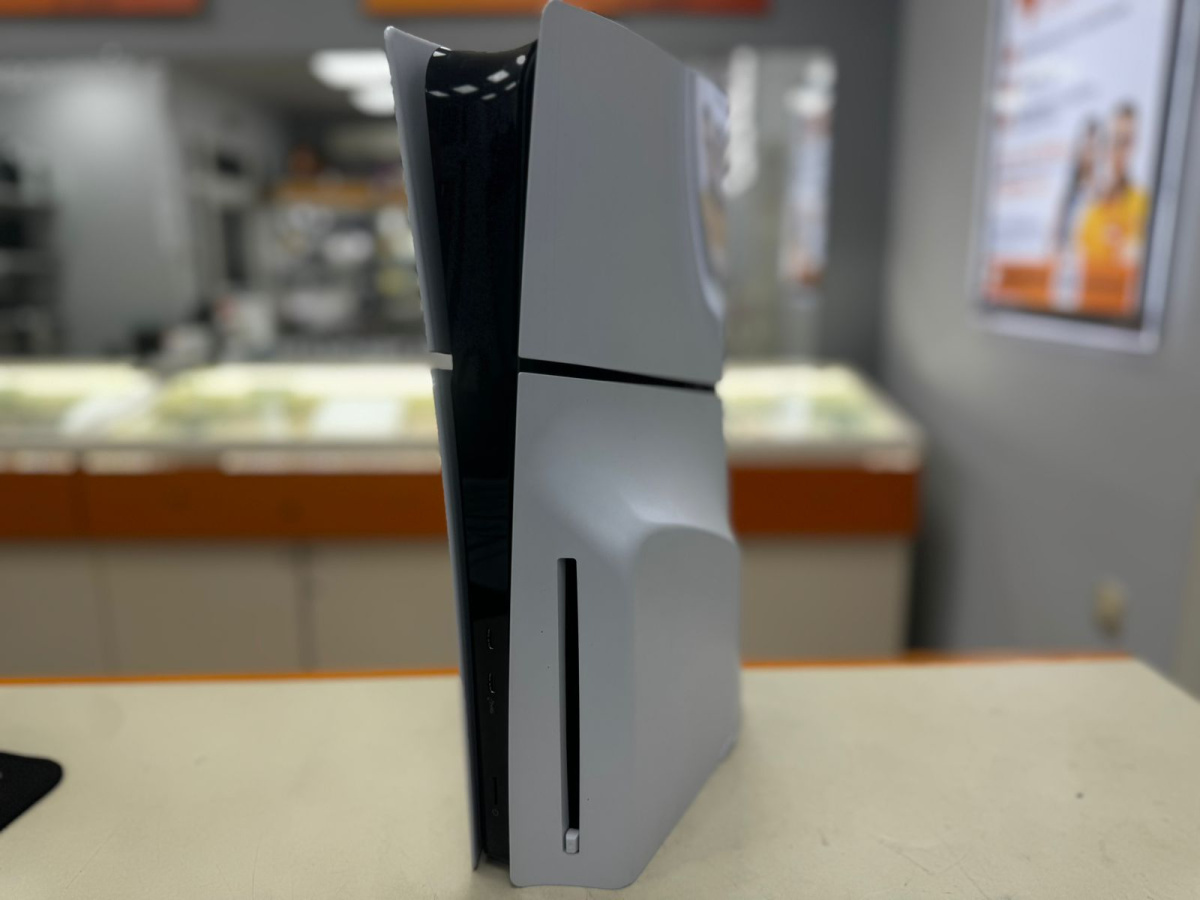 Игровая приставка PlayStation 5 Slim 1TB (С дисководом) Игровая приставка PlayStation 5 Slim 1TB (С дисководом)