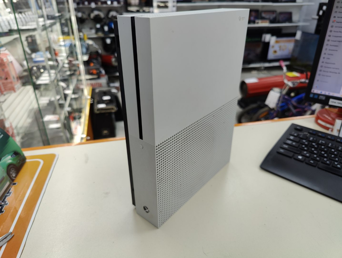 Игровая приставка Xbox One S 500Gb