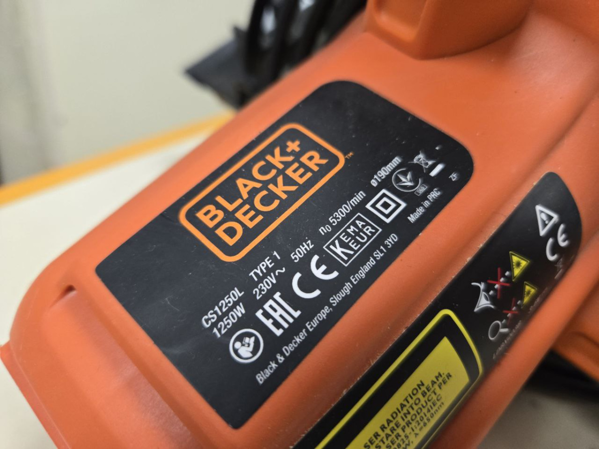 Дисковая пила Black & Decker CS1250L