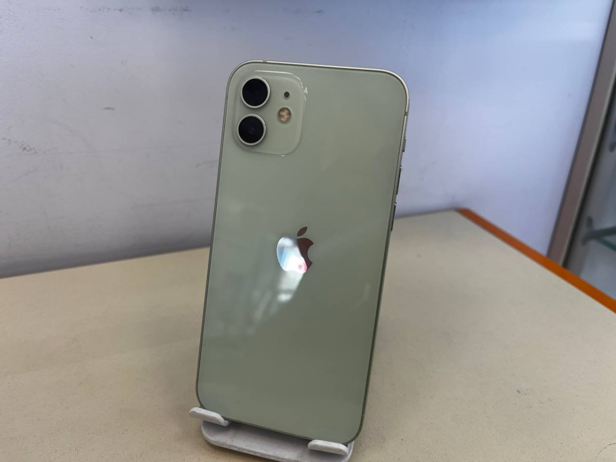 Смартфон Apple iPhone 12 64Gb