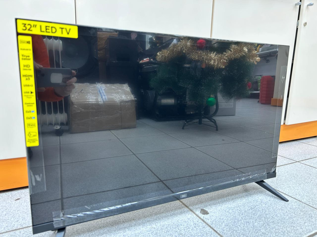 LED Телевизор BQ 32FS01B