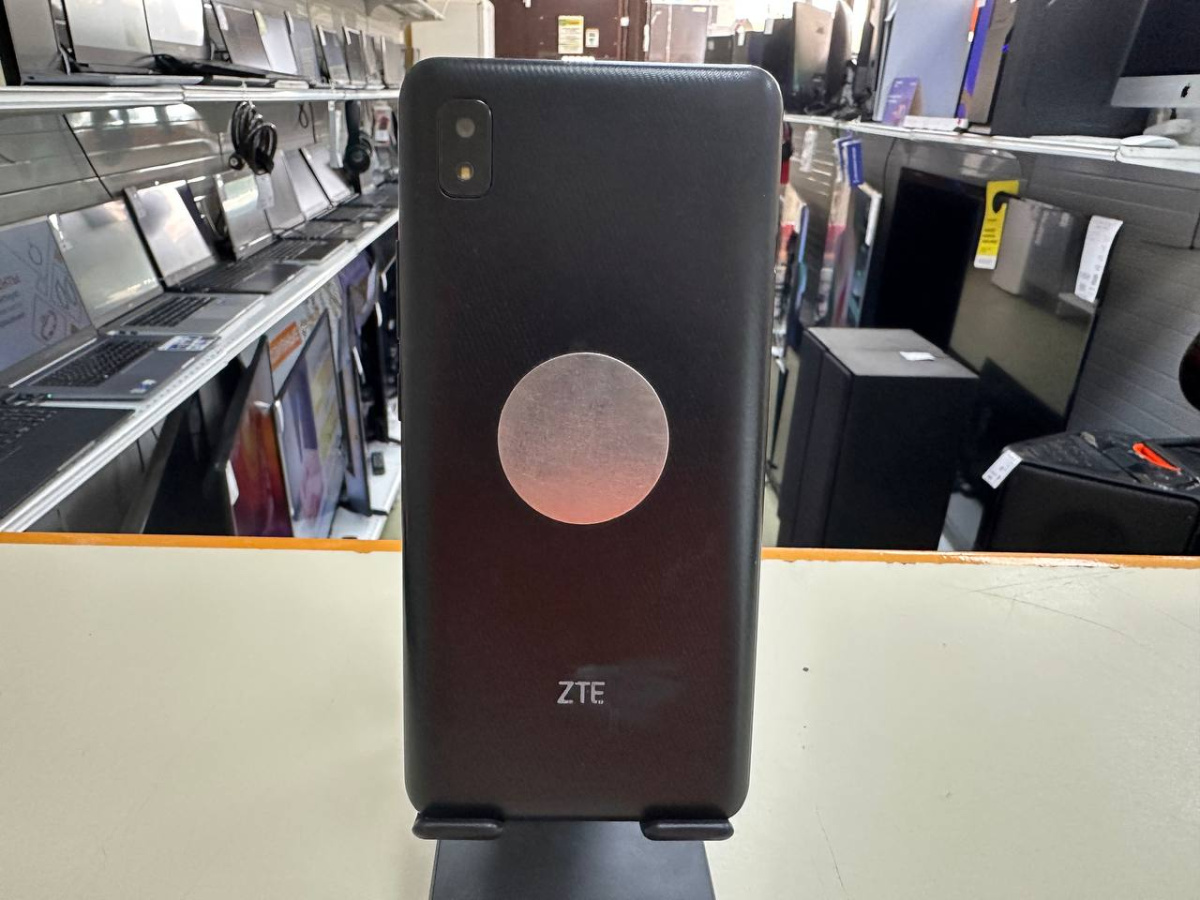 Смартфон ZTE Blade L210