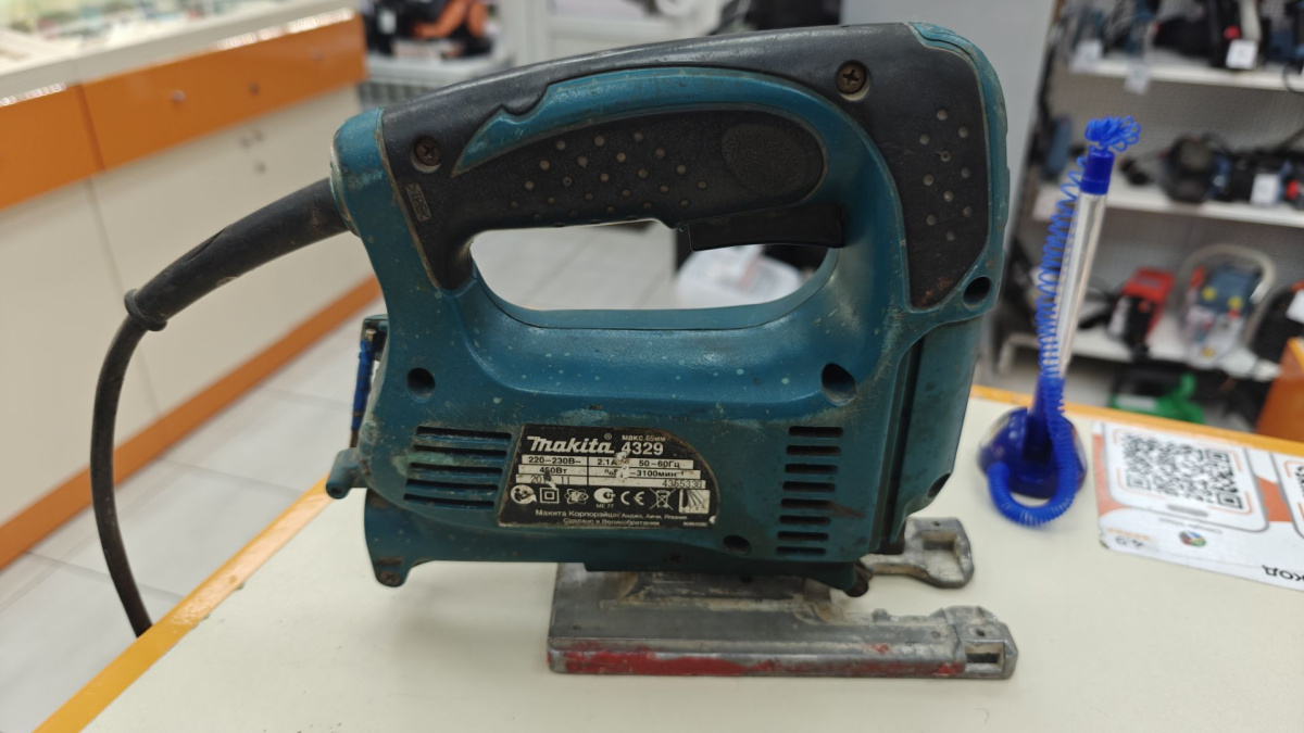 Лобзик Makita 4329
