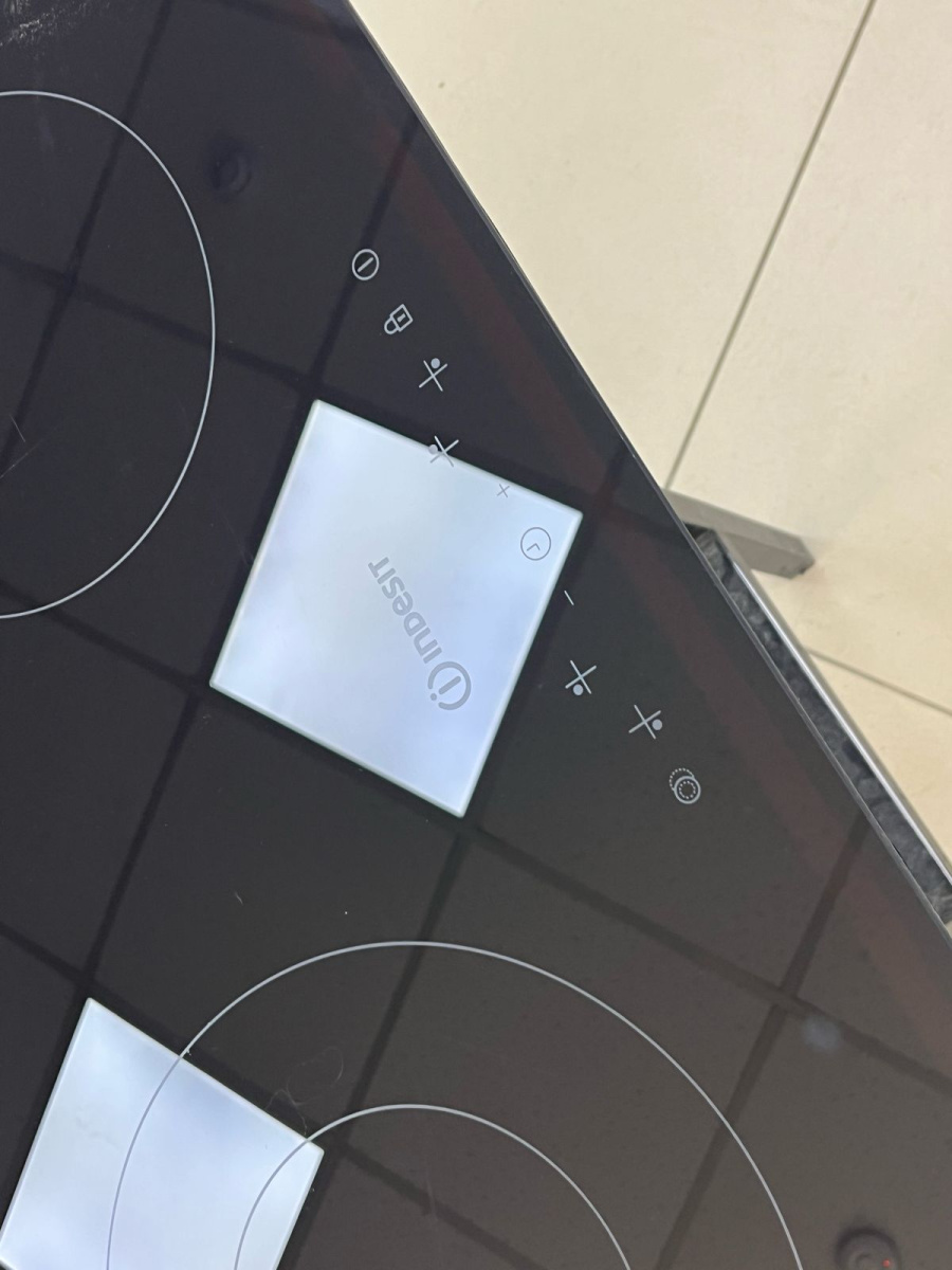 Встраиваемая электрическая панель Indesit IRT 660