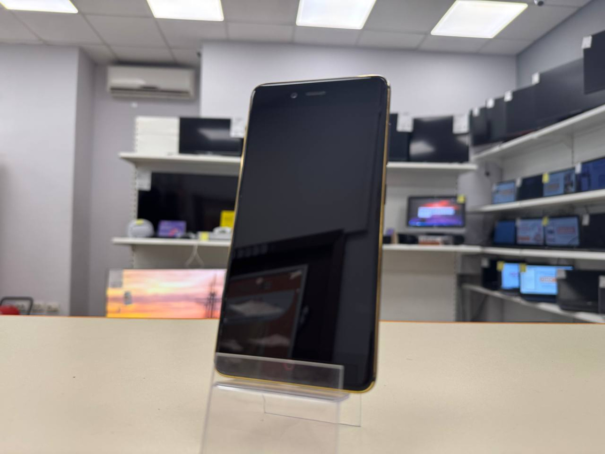 Смартфон ZTE Nubia Z17 Mini