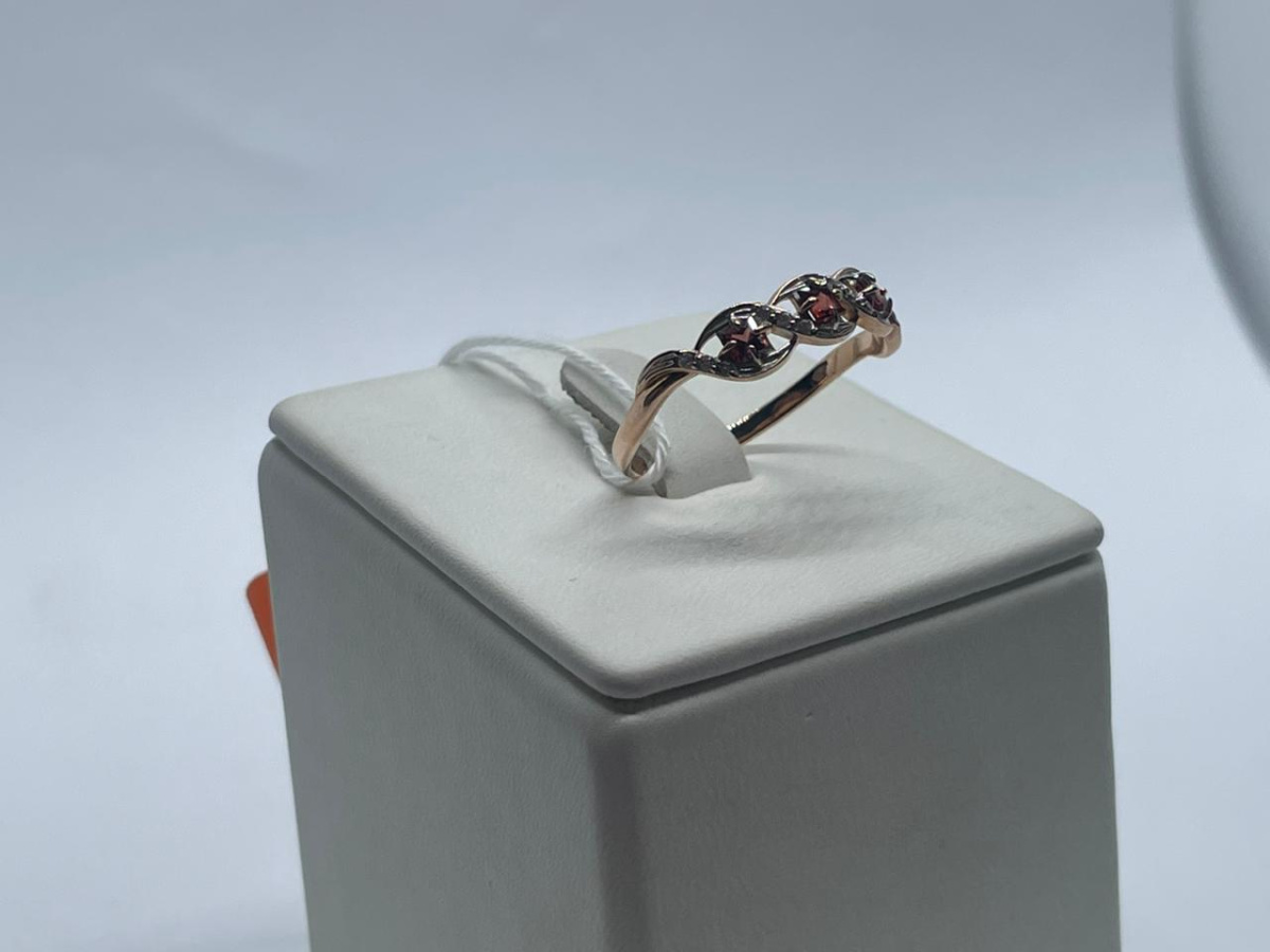 КОЛЬЦО С КАМНЯМИ (Au 585)