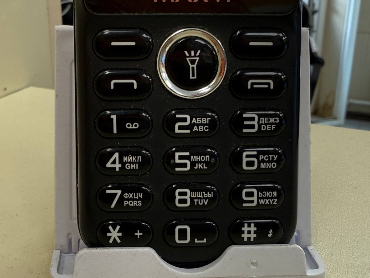 Смартфон Maxvi K18