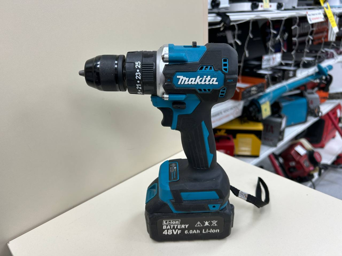 Шуруповерт Makita NoName