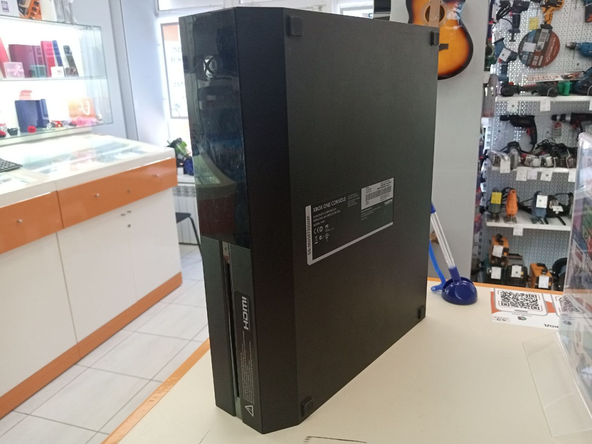 Игровая приставка Xbox One 500Gb