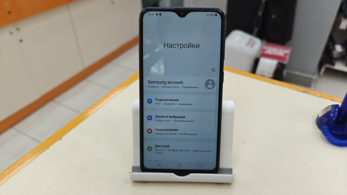 Смартфон Samsung Galaxy A10 2/32