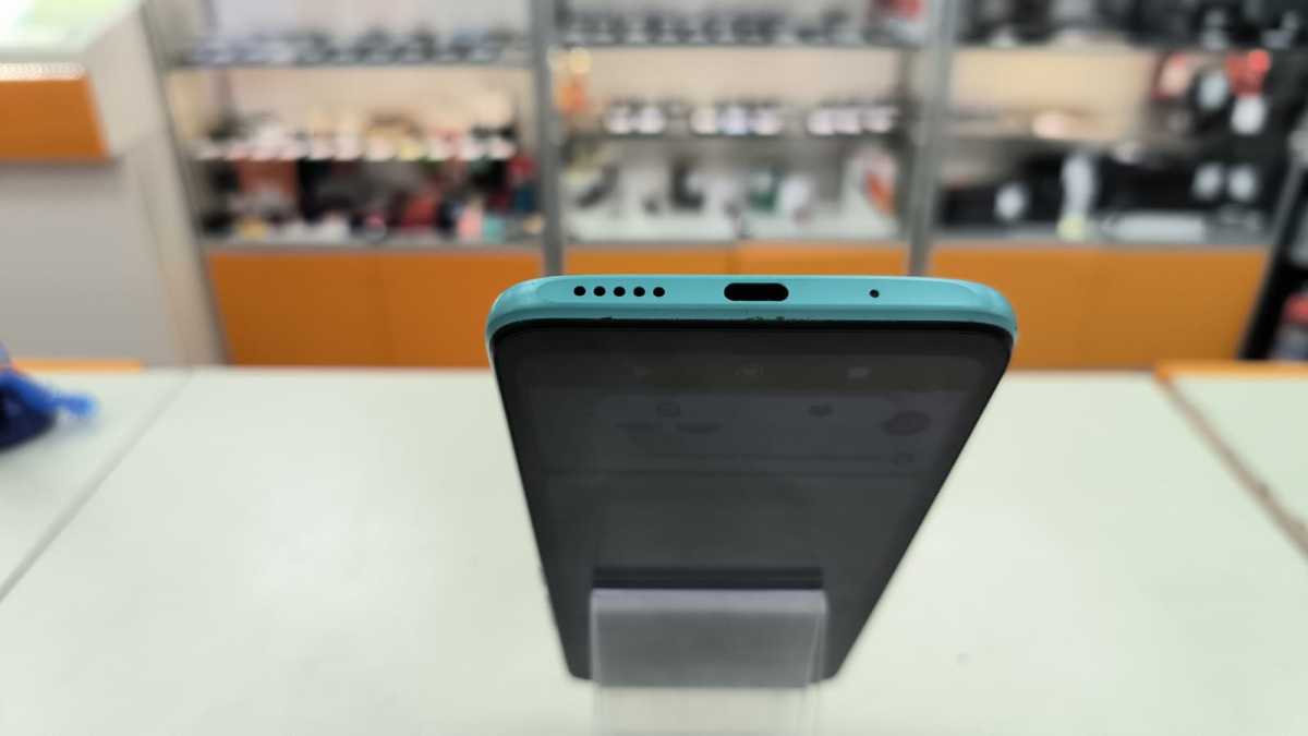 Смартфон Xiaomi Poco C40 4/64