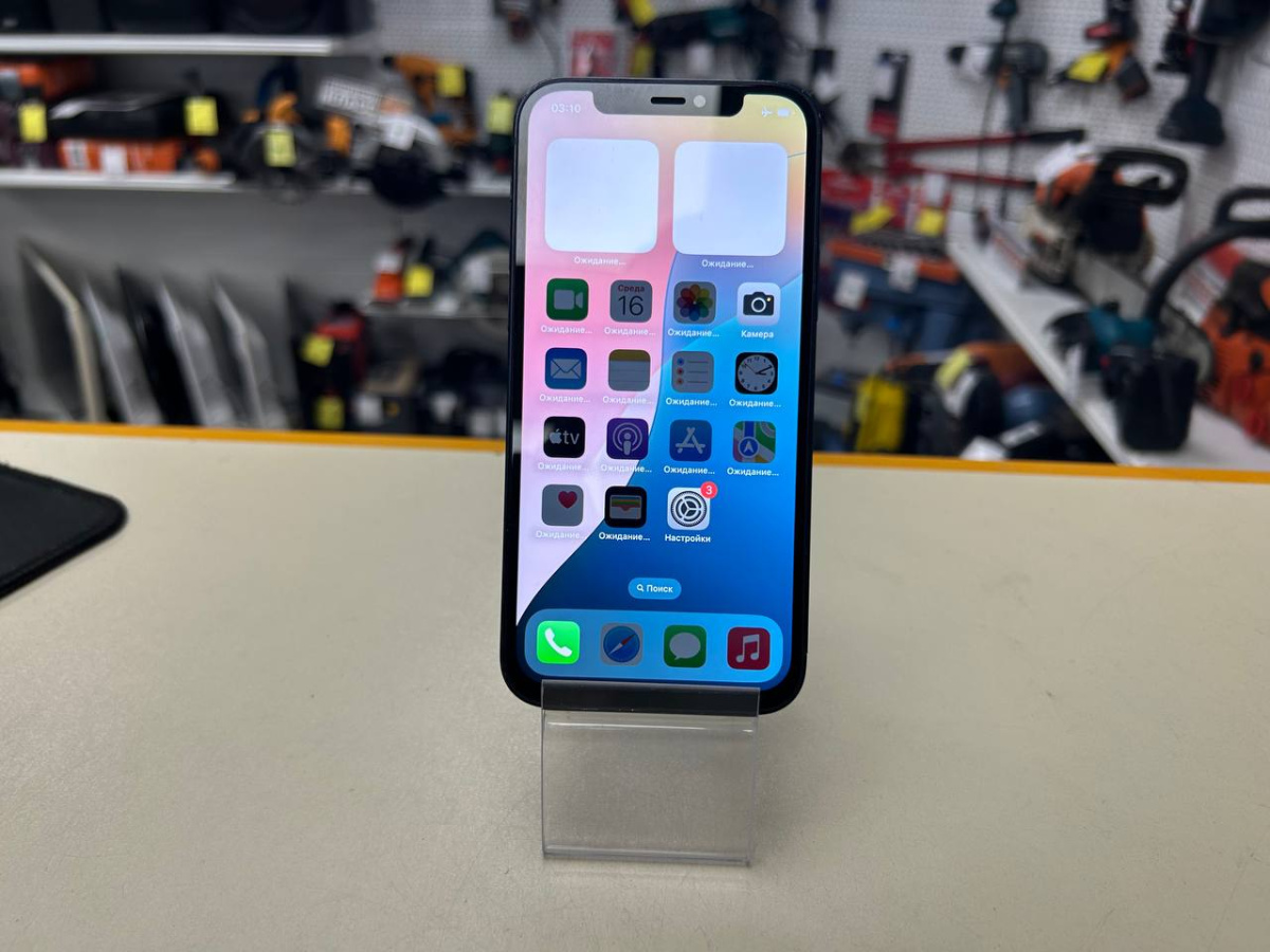 Смартфон Apple iPhone 12 64Gb