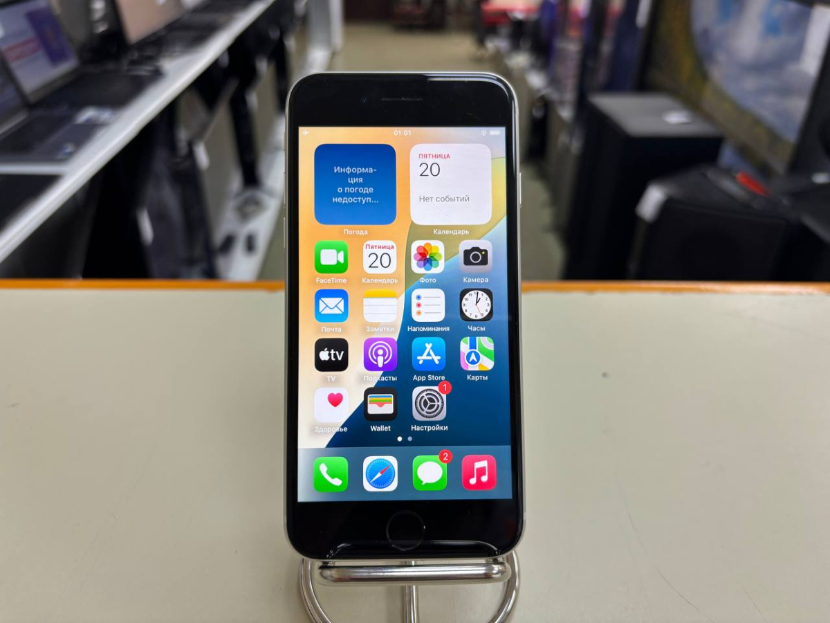 Смартфон Apple Iphone SE 2022 64GB