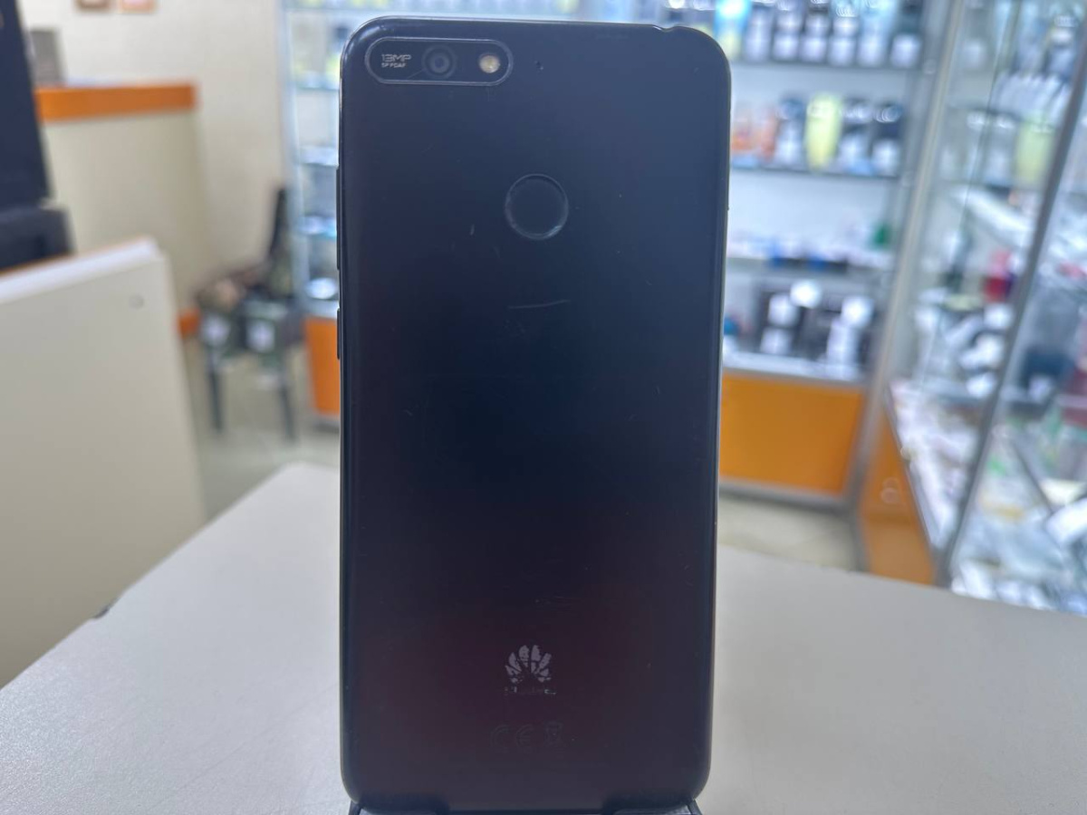 Смартфон Huawei Y6 Prime (2018)