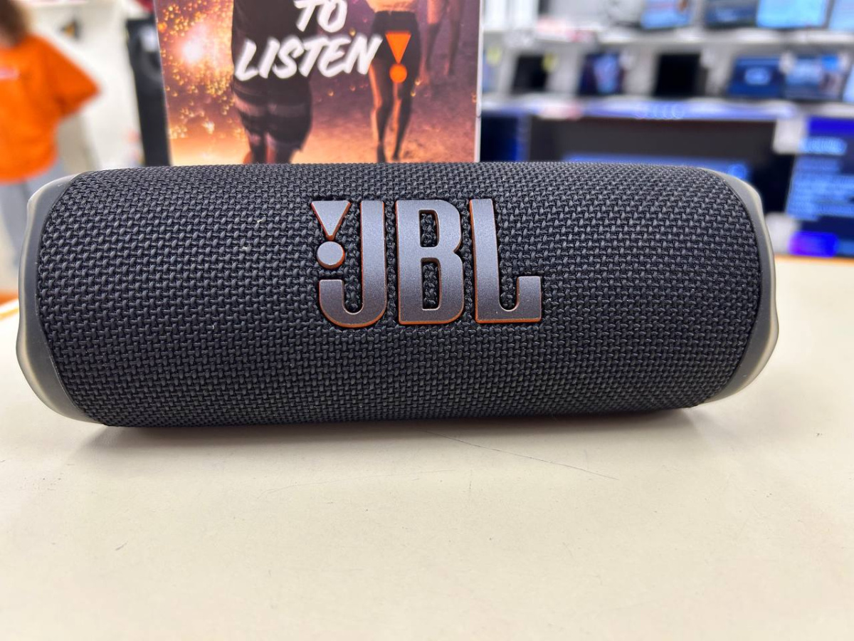 Портативная акустика JBL Flip 6;