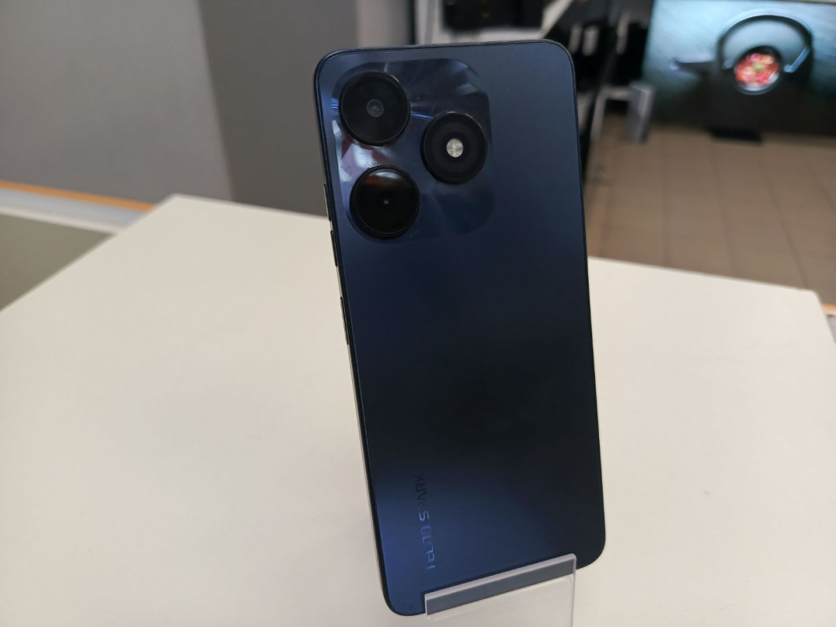 Смартфон Tecno Spark 10 4/128