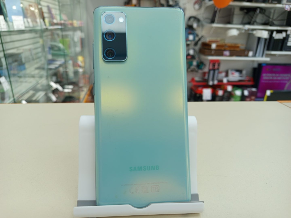 Смартфон Samsung Galaxy S20 FE 6/128