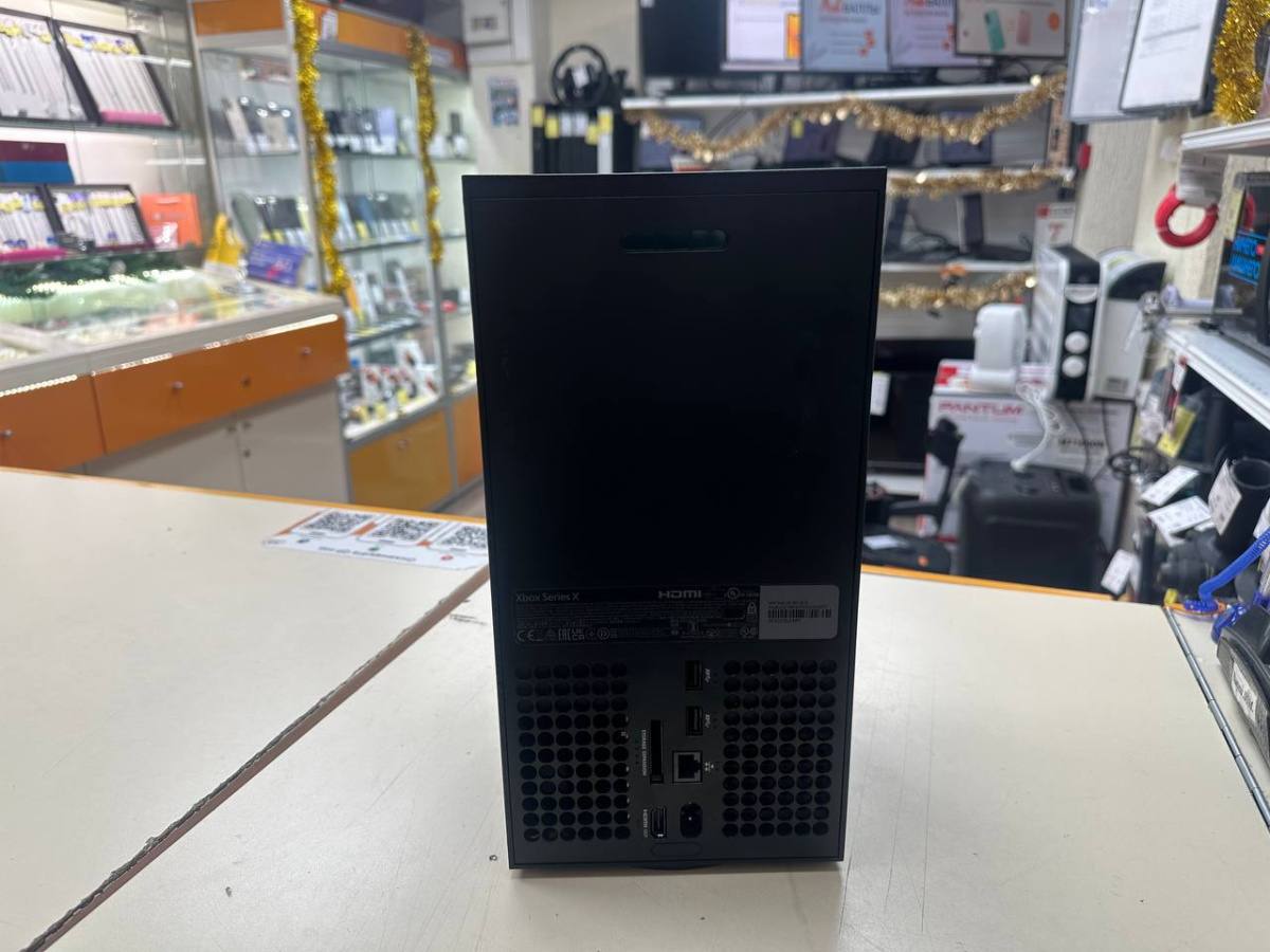 Игровая приставка Xbox Series X 1Tb