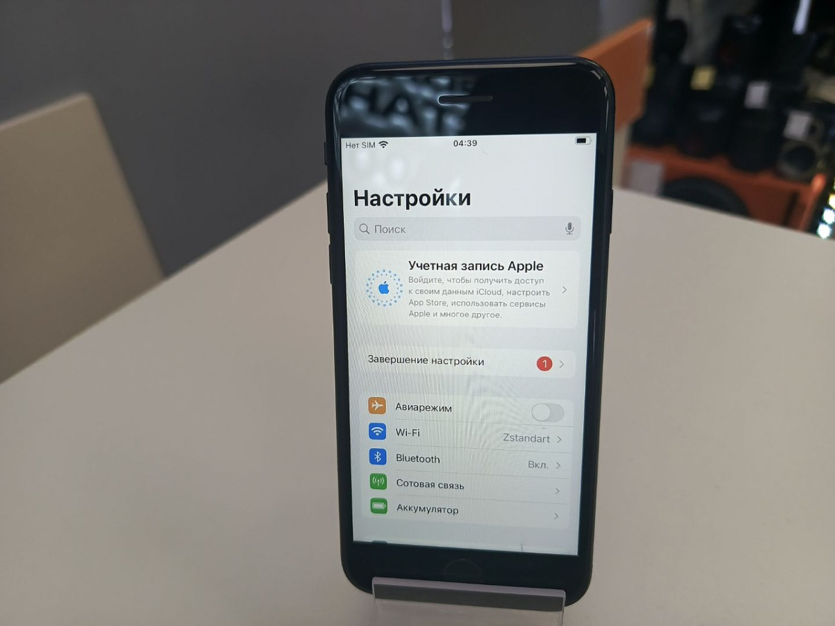 Смартфон Apple iPhone SE 2020 64Gb