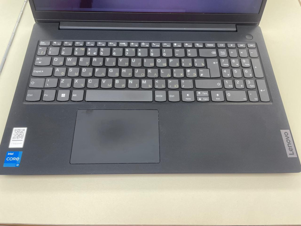 Ноутбук Lenovo Idea Pad V15; I3-1115G4, Intel UHD Graphics, 4 Гб, 240 Гб, Нет