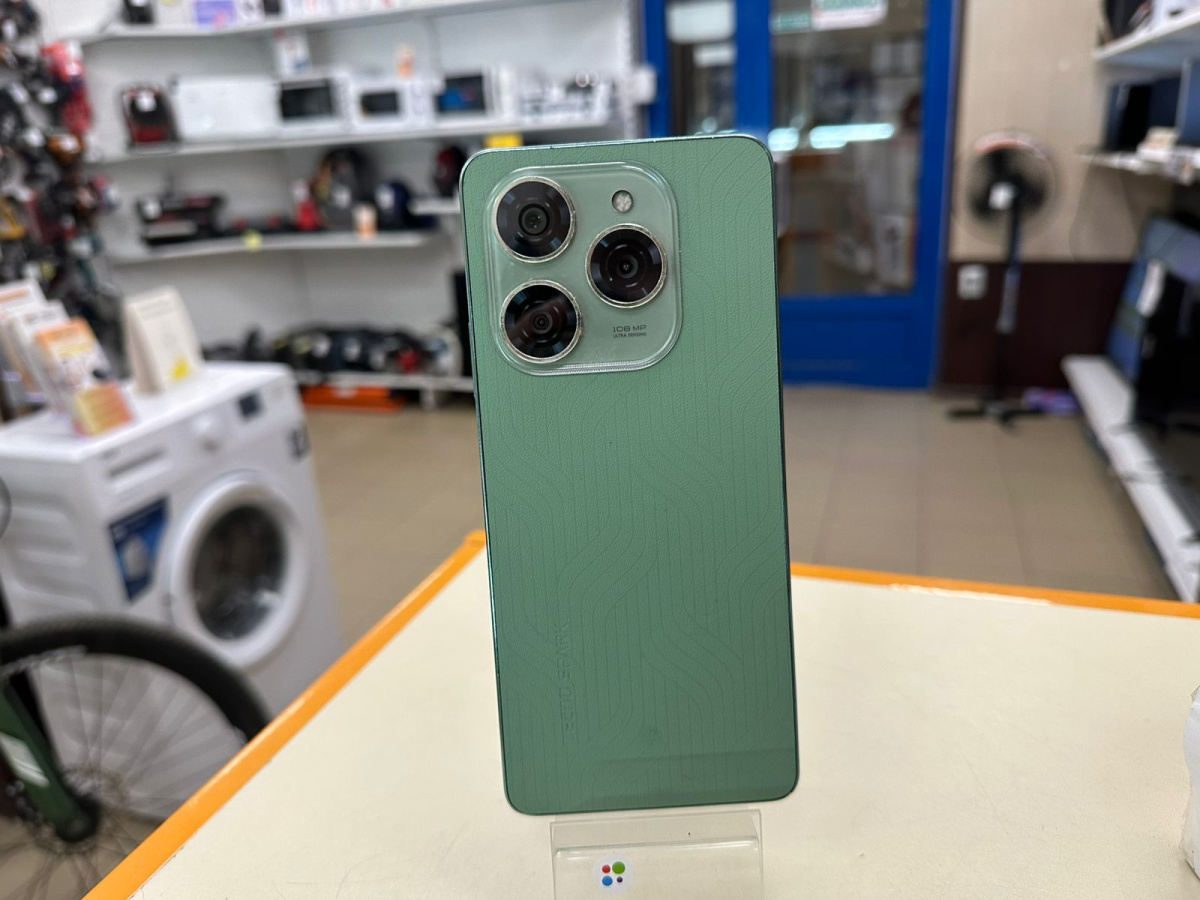 Смартфон Tecno SPARK 20 PRO 8/256