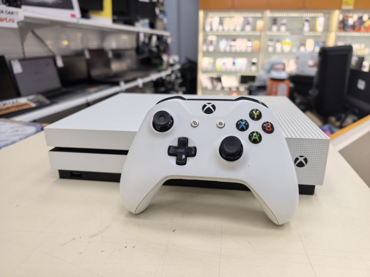 Игровая приставка Xbox One S 1TB