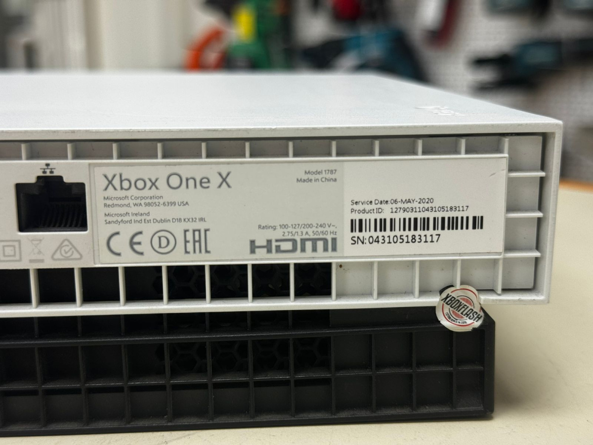 Игровая приставка Xbox One X 1Tb