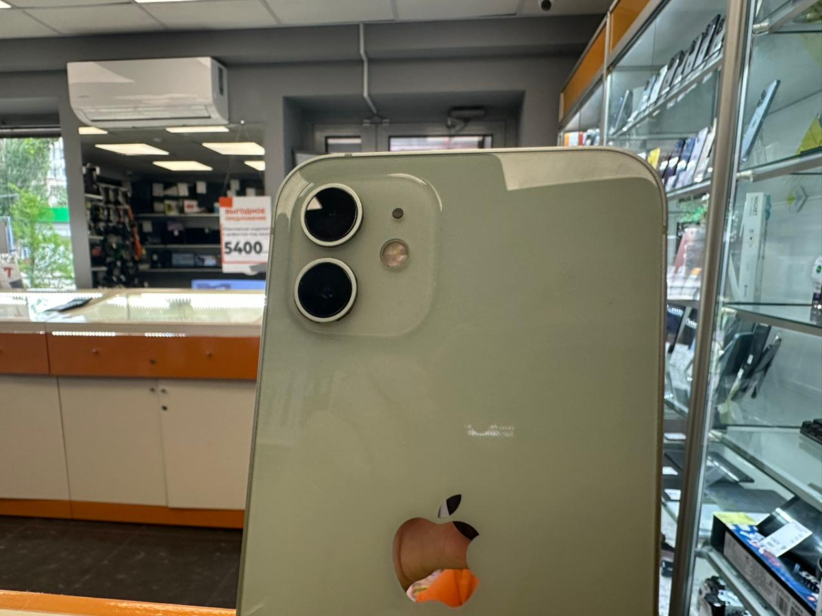 Смартфон Apple iPhone 12 64Gb