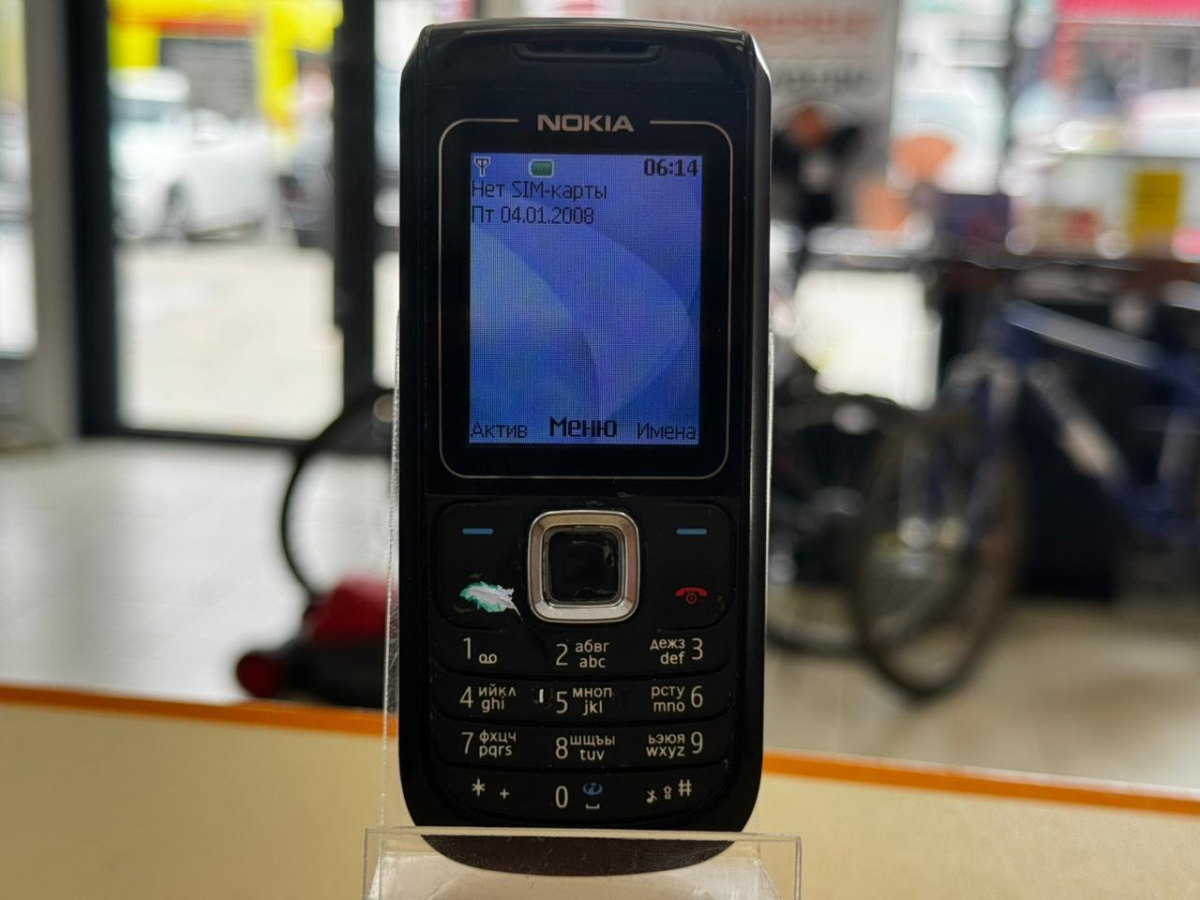 Мобильный телефон Nokia 1680c