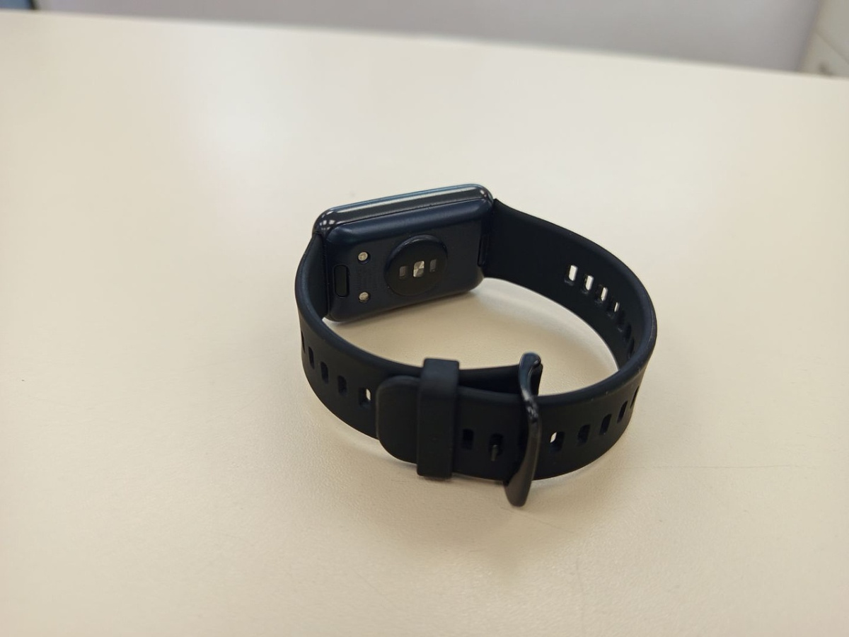 Смарт-часы Huawei Watch FIT