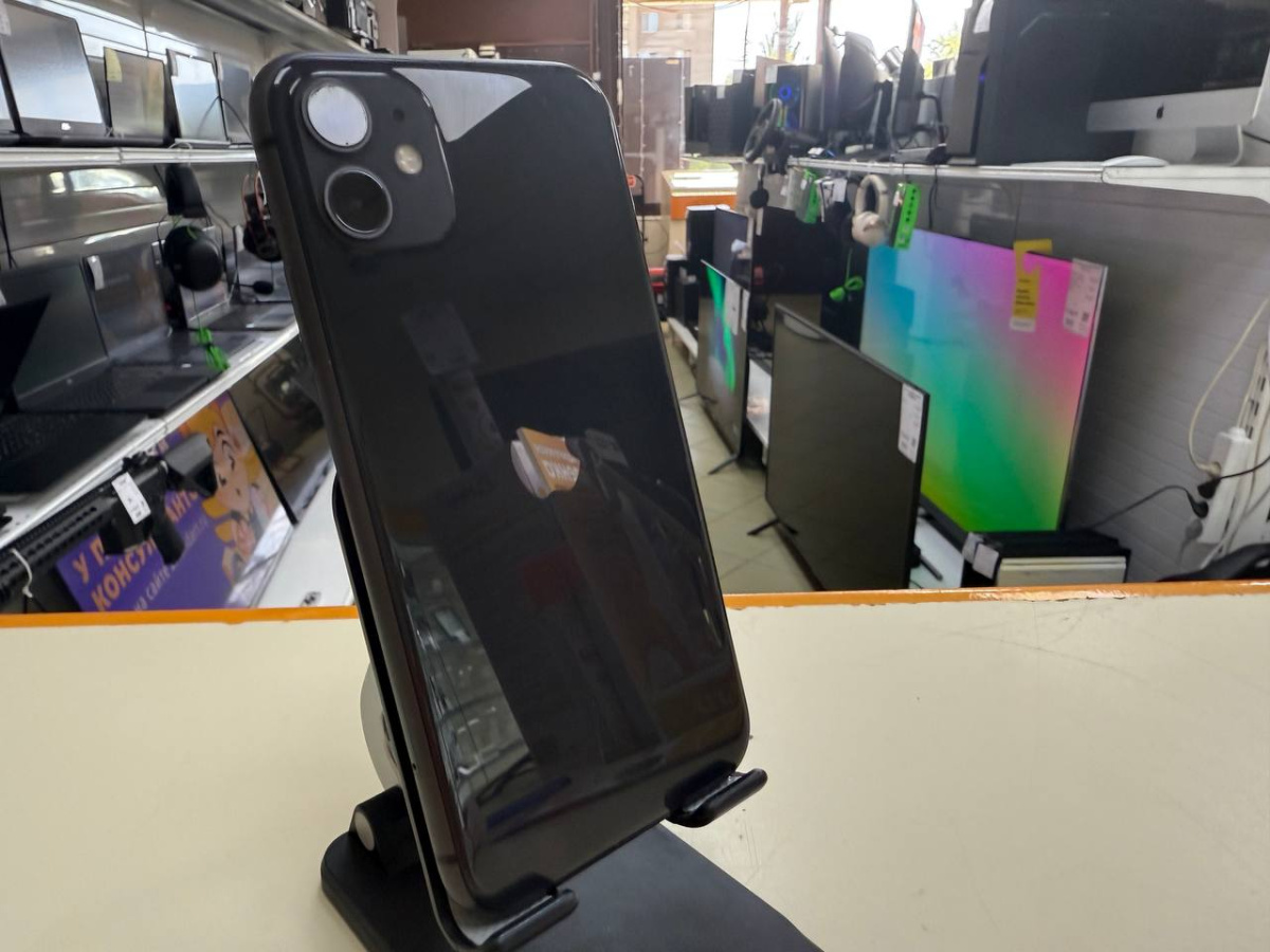 Смартфон Apple iPhone 11 128Gb
