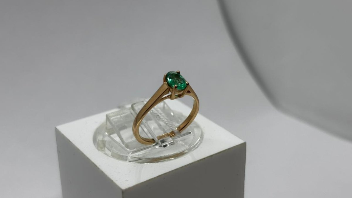 КОЛКМ585 КОЛЬЦО С КАМНЕМ (Au 585)