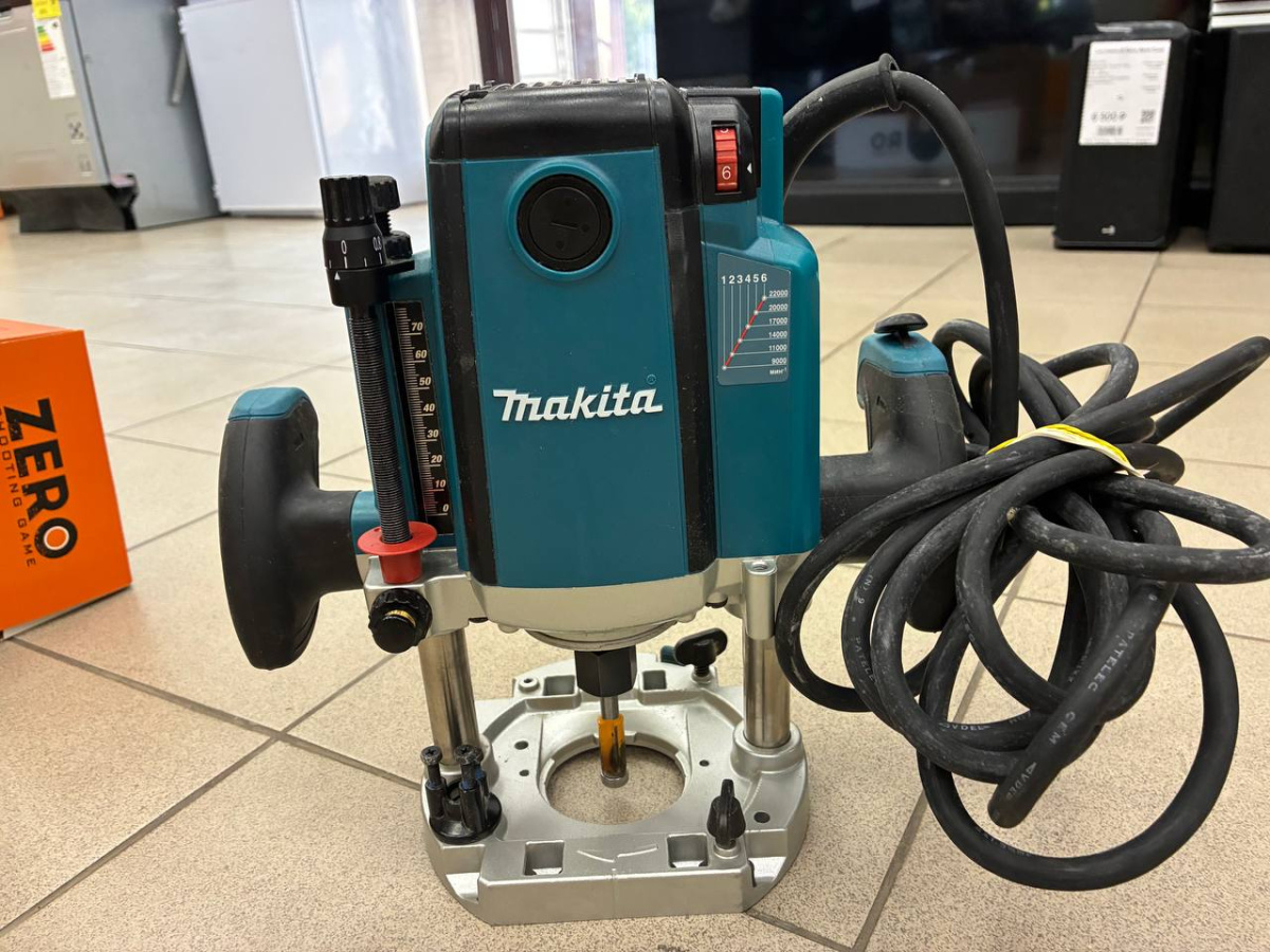 Фрезер Makita makita rp2300fc;