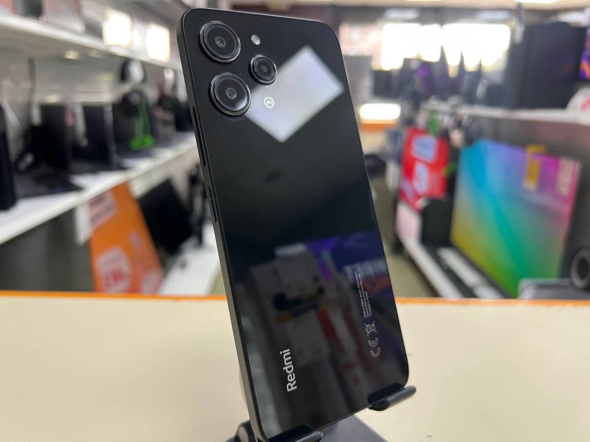 Смартфон Xiaomi Redmi 12 4/128