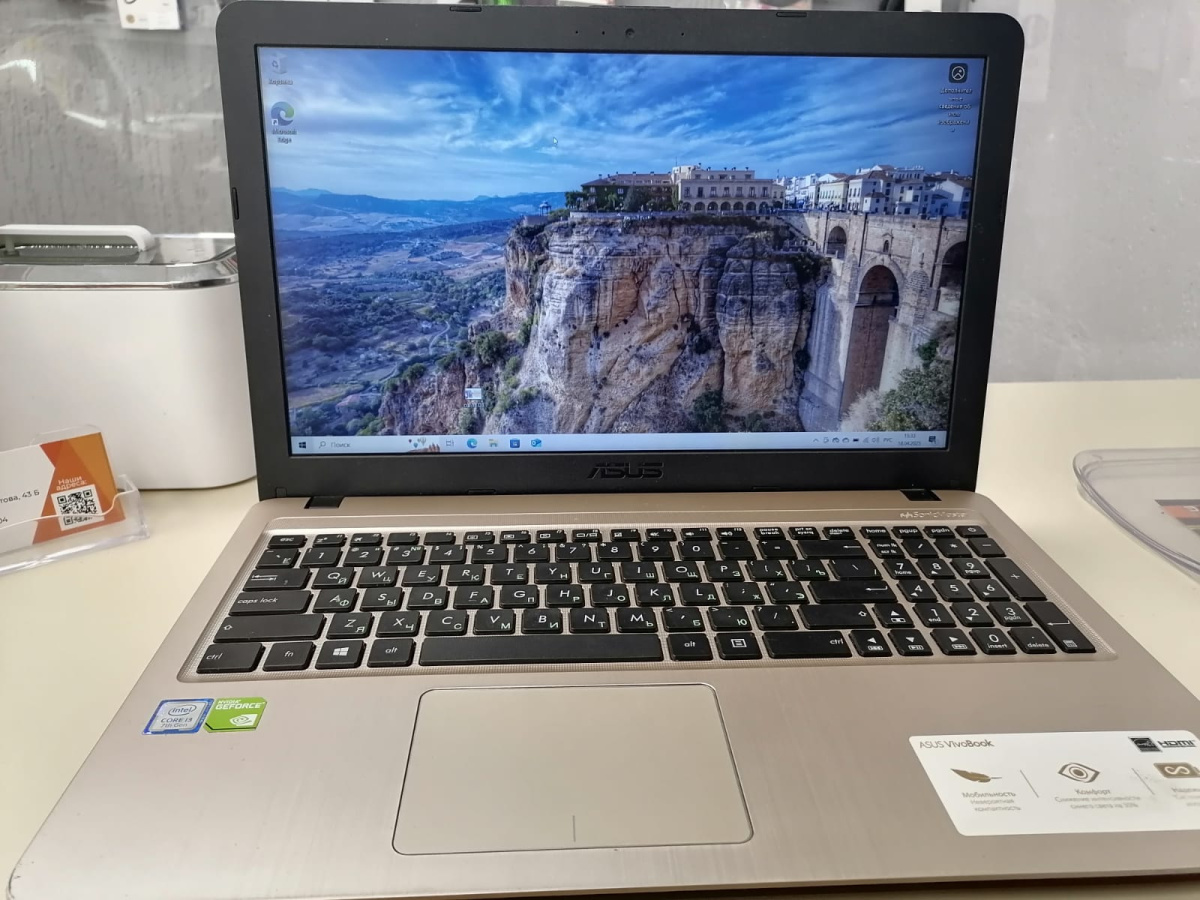 Ноутбук ASUS; Core i3-7020U, GeForce MX110, 6 Гб, 128 Гб, 1Tb