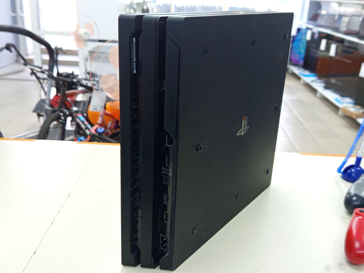 Игровая приставка PlayStation 4 Pro 1Tb