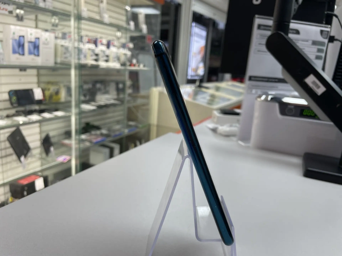 Смартфон Honor 20 Pro 8/256