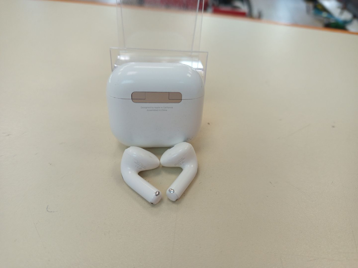 Наушники беспроводные Apple AirPods 4 с ANC