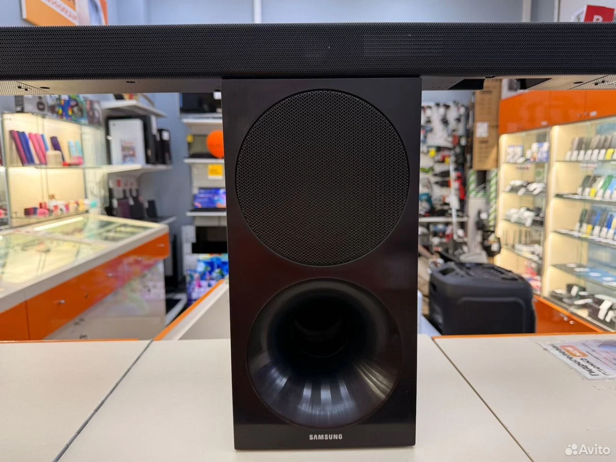 Саундбар Samsung HW-M550