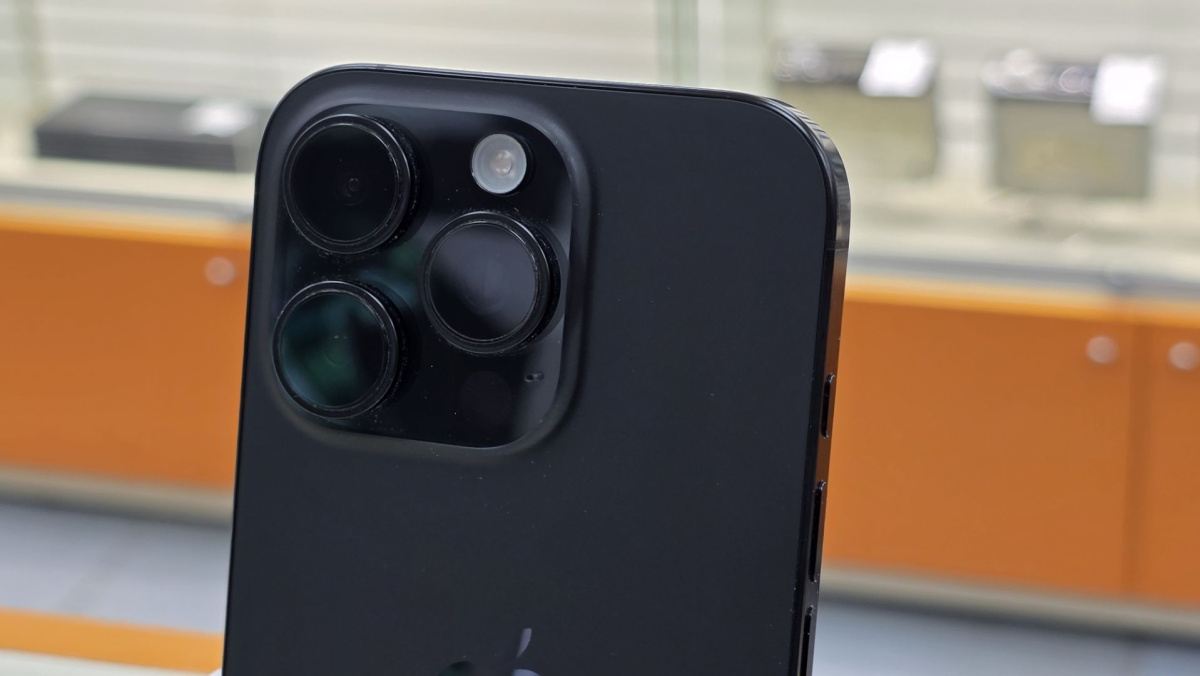 Смартфон Apple Iphone 16 Pro 128Gb