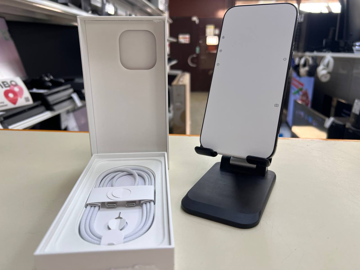 Смартфон Apple Iphone 16 Pro 128Gb
