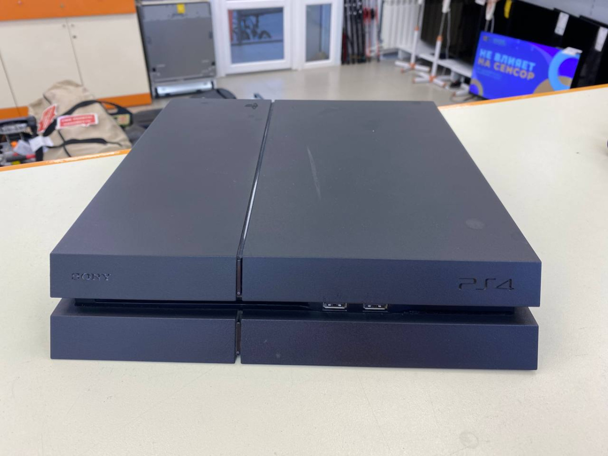 Игровая приставка PlayStation 4 FAT 1Tb Игровая приставка PlayStation 4 FAT 1Tb