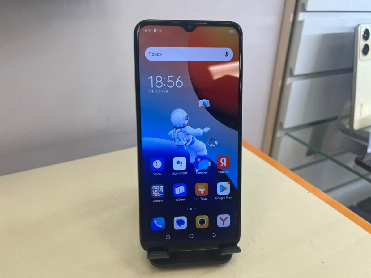 Смартфон Infinix HOT 30i 4/128