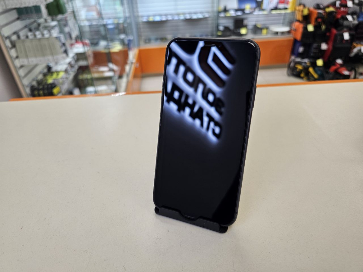 Смартфон Apple iPhone 11 64Gb