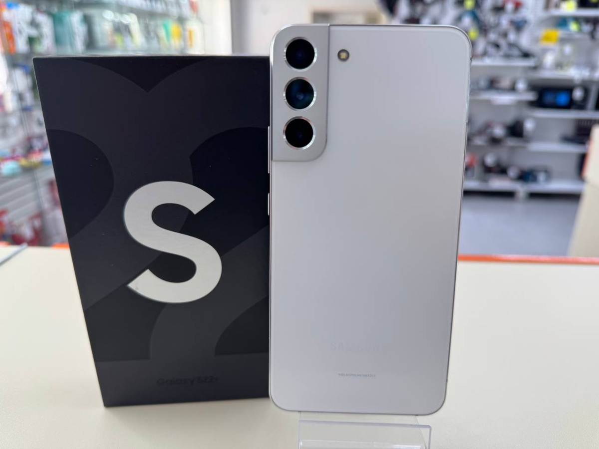 Смартфон Samsung Galaxy S22+ 8/256