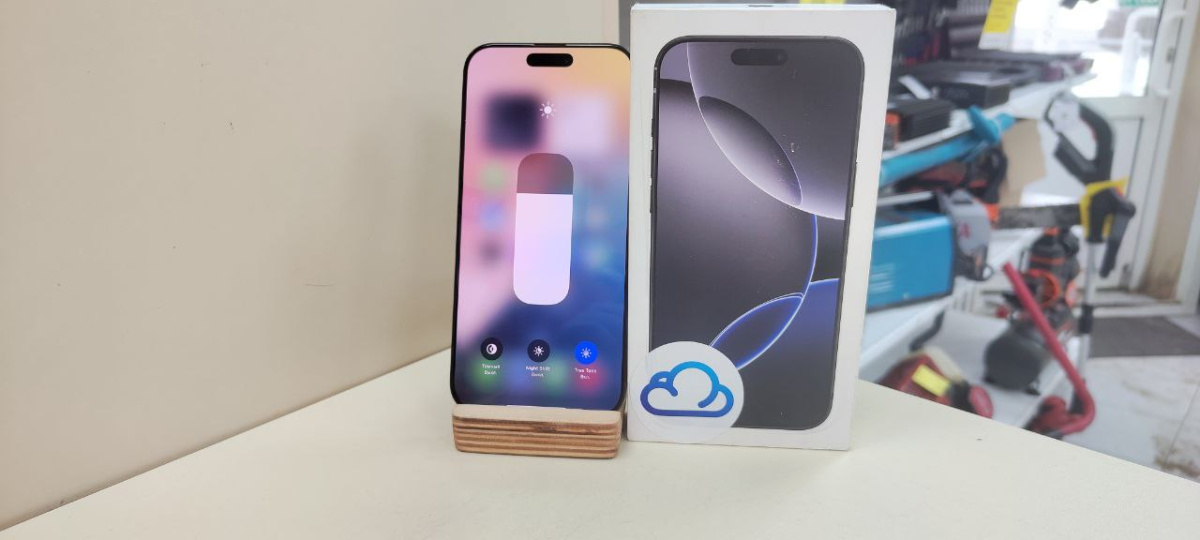 Смартфон Apple Iphone 16 Pro Max 256Gb