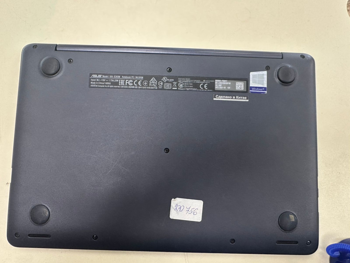 Ноутбук ASUS; Celeron N4000, Intel HD Graphics 610, 4 Гб, 64 Гб, Нет