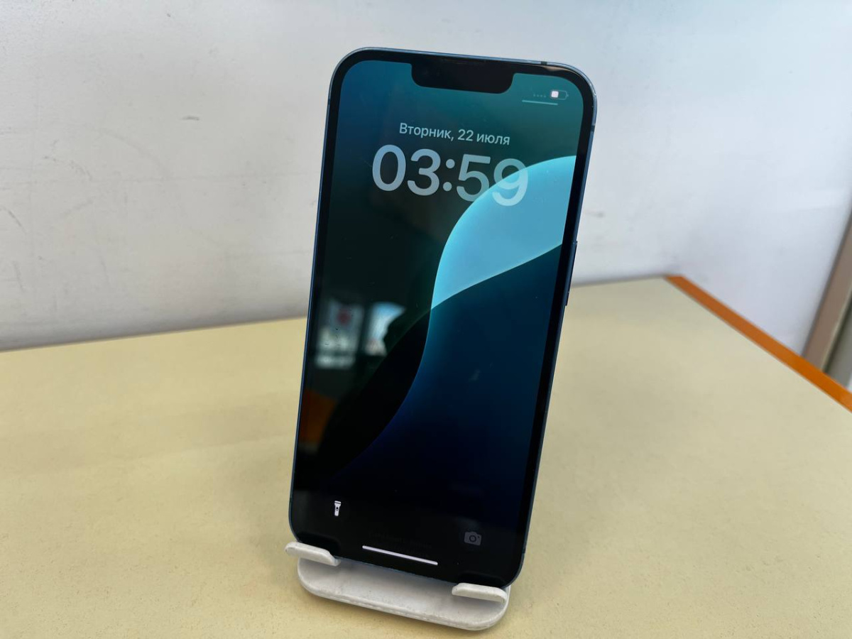 Смартфон Apple iPhone 13 128Gb